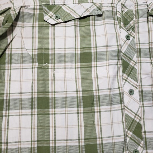 Cabela's Shirt Mens XL Green Plaid Pockets Short Sleeve‎ Button-Up - Picture 4 of 11